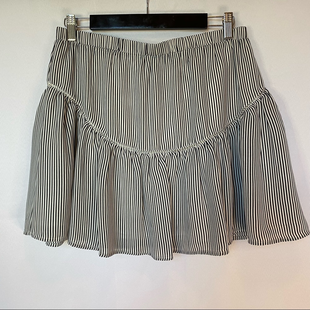 Banana Republic Skirt Pinstriped Ruffle Blue White Elastic Waist
